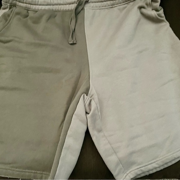 Men’s Champion two-tone shorts - XXL - Picture 2 of 3